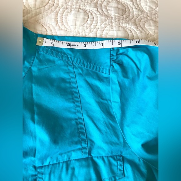 Bebe blue top with pockets, belt, & gold accent buttons in sz M. New, no tags. - Picture 8 of 12